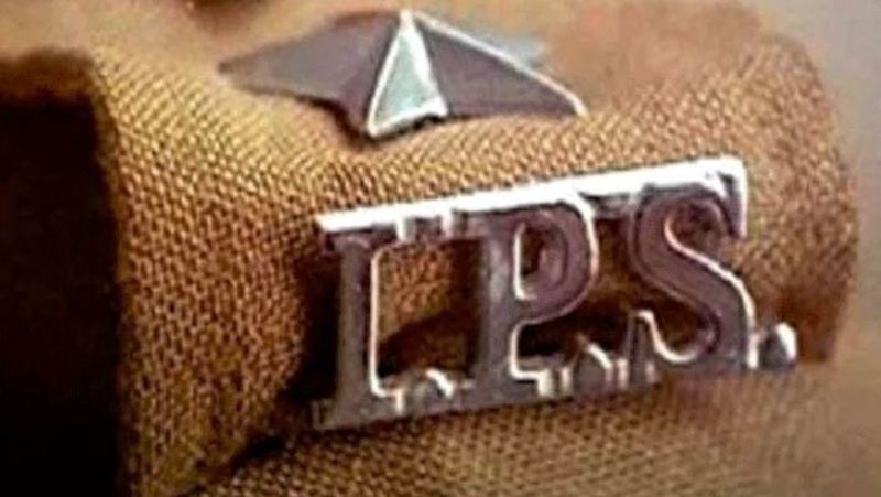 यूपी में 15 आईपीएस अफसरों के तबादले