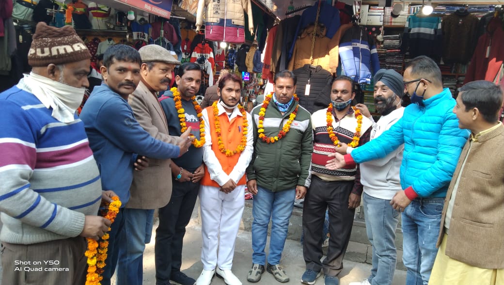 मटर गली व्यापारी एसोसिएशन ने किया सेवा का सम्मान