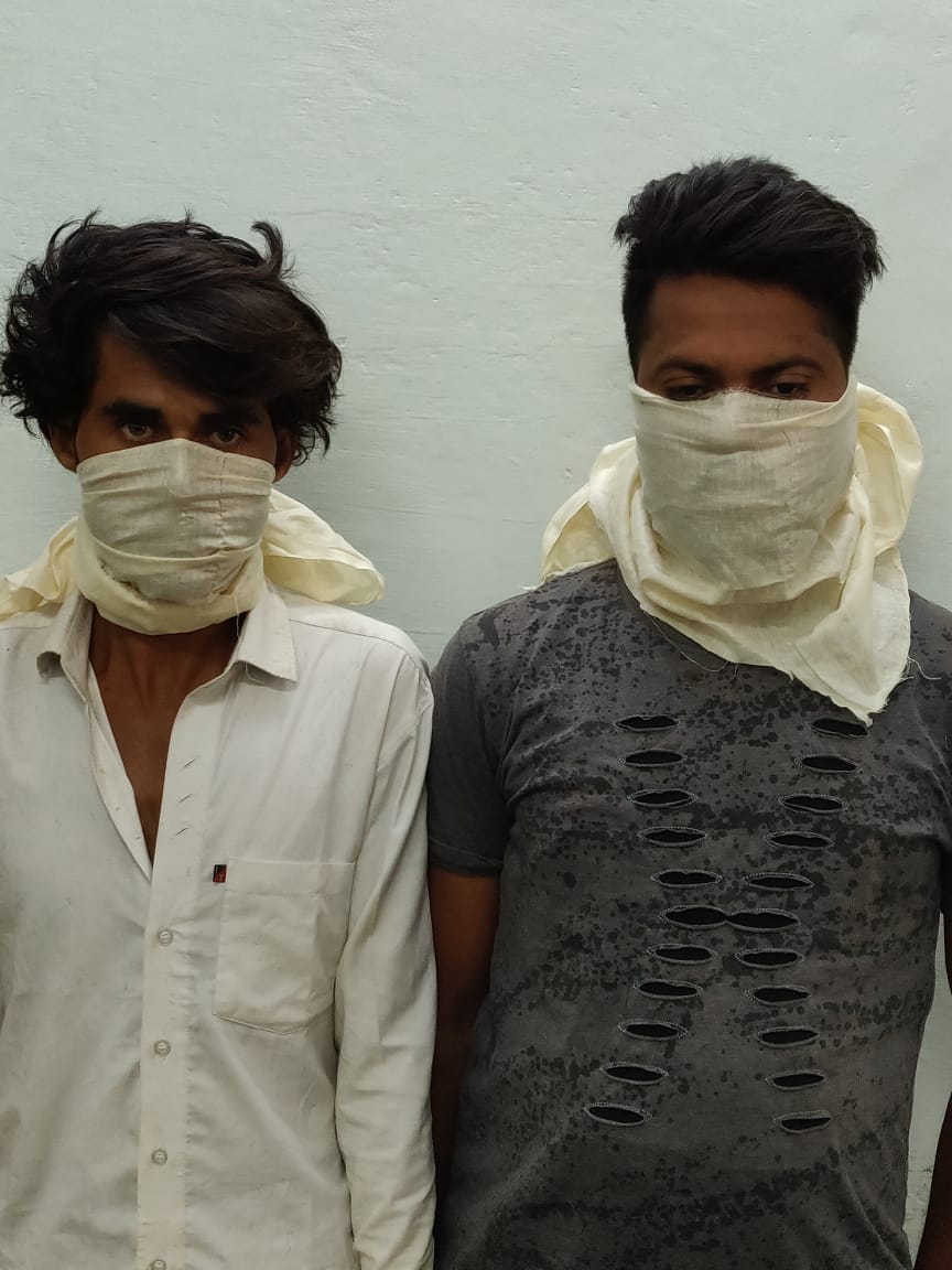 लाखों की ठगी करने वाले दो शातिर राजस्थान से दबोचे