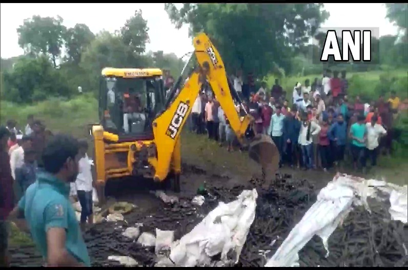 महाराष्ट्र के बुलढाणा में भीषण सड़क हादसा, 13 मज़दूरों की मौत